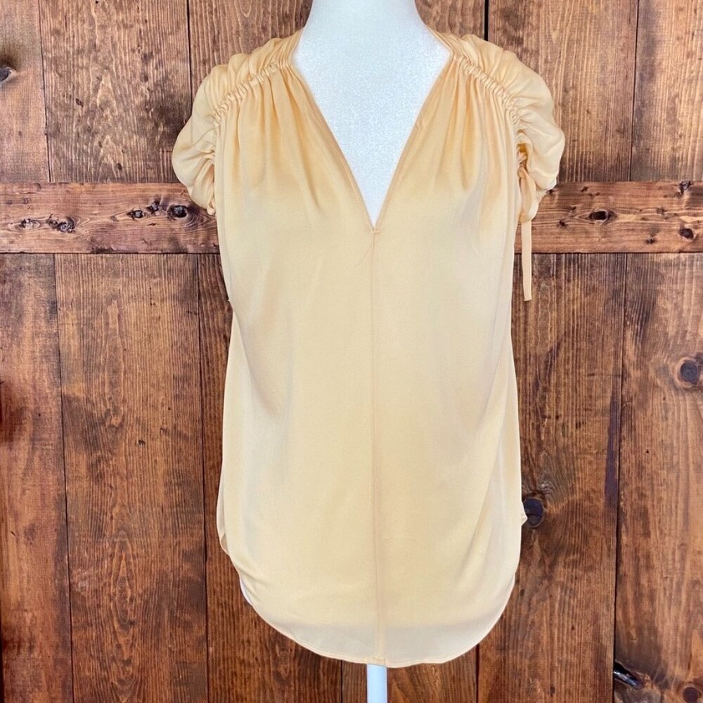 Vince. 100% Silk Cap Sleeve Deep V Nexk Butter Yellow , Sz S